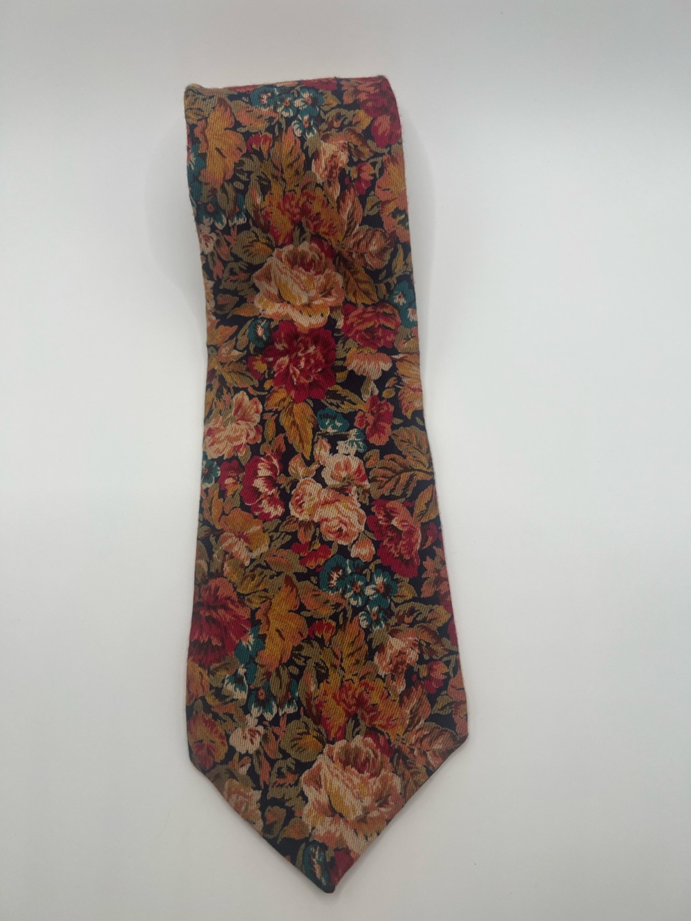 ✨027: Vintage Tango by Max Raab Allover Floral Silk Tie